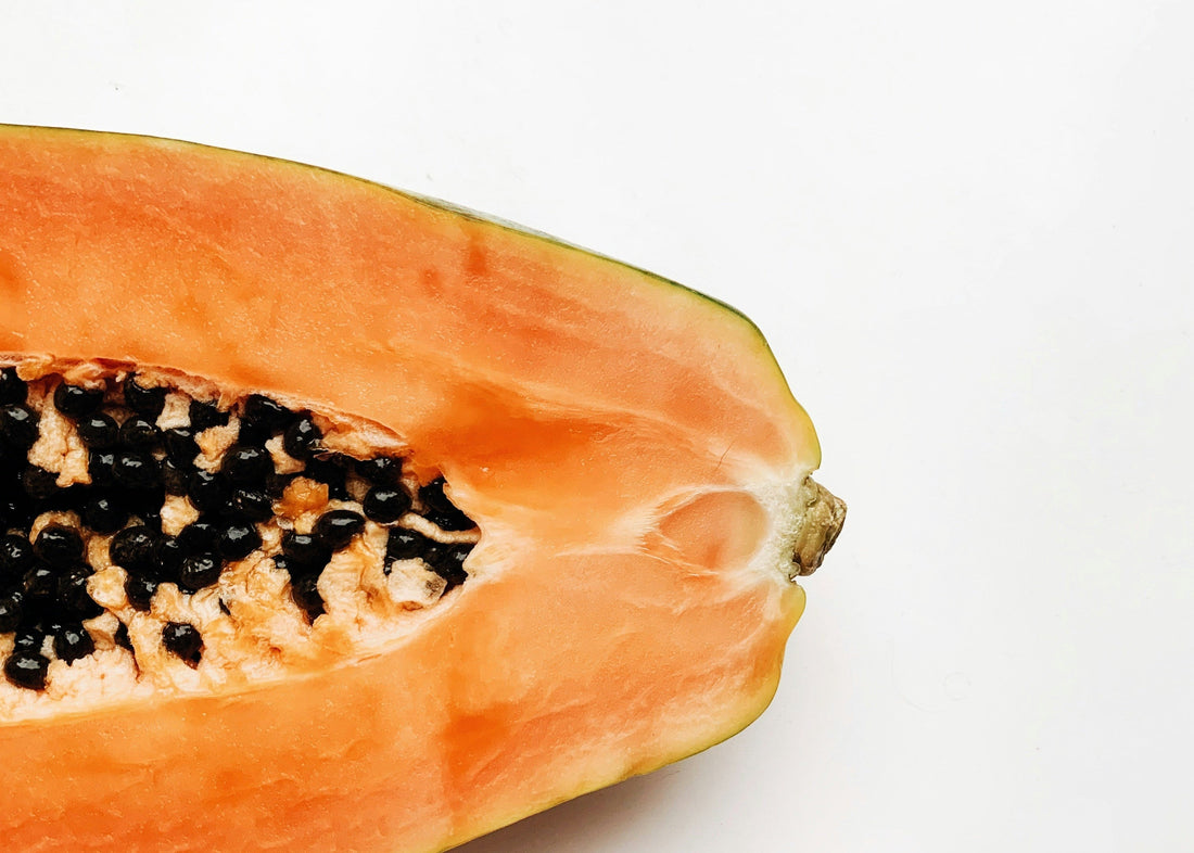 Enzympflege für den Mund? Was Bromelain und Papain mit Zahngesundheit zu tun haben könnten